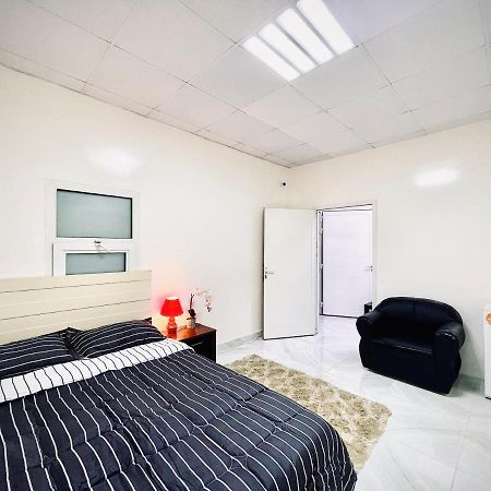 Private 2Bedroom Villa With T&B And Kitchenette Near Abu Dhabi International Airport Exteriör bild