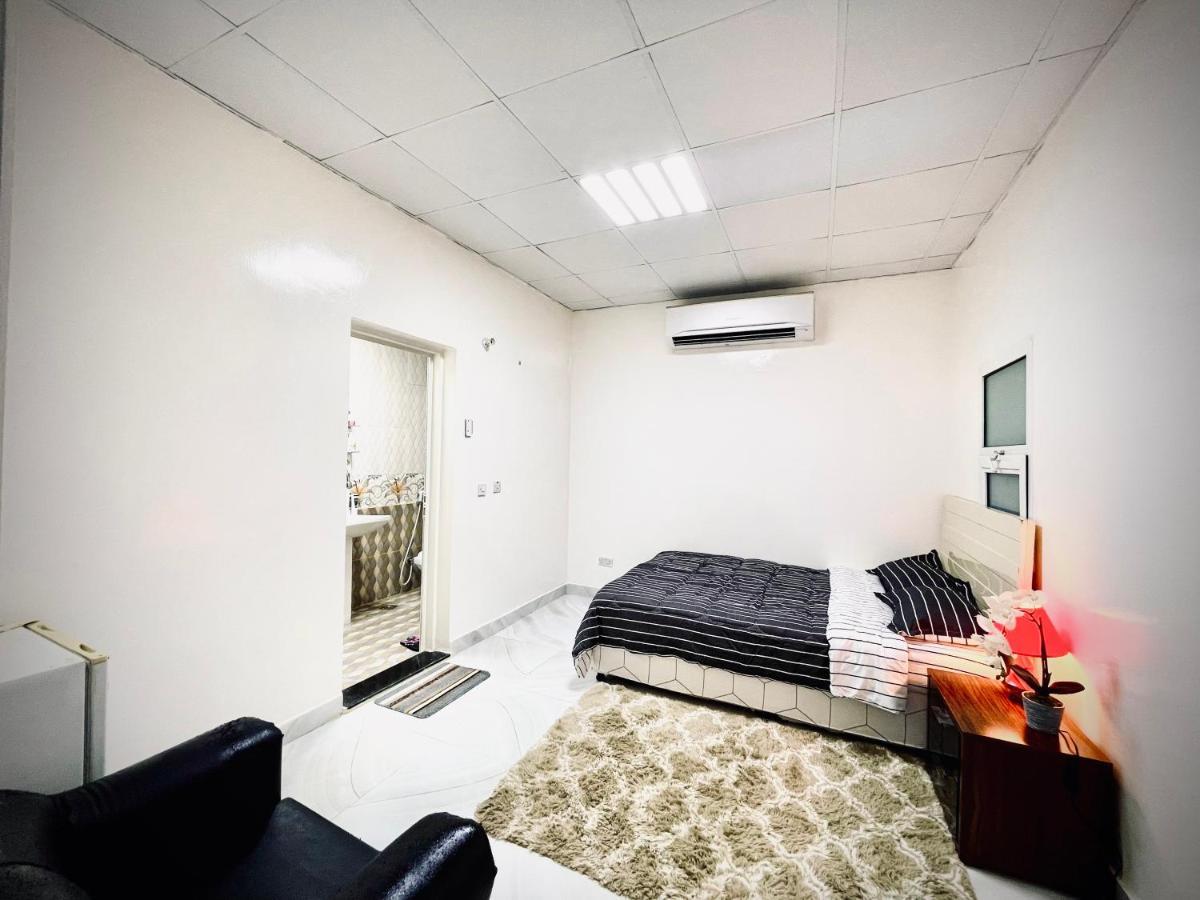 Private 2Bedroom Villa With T&B And Kitchenette Near Abu Dhabi International Airport Exteriör bild